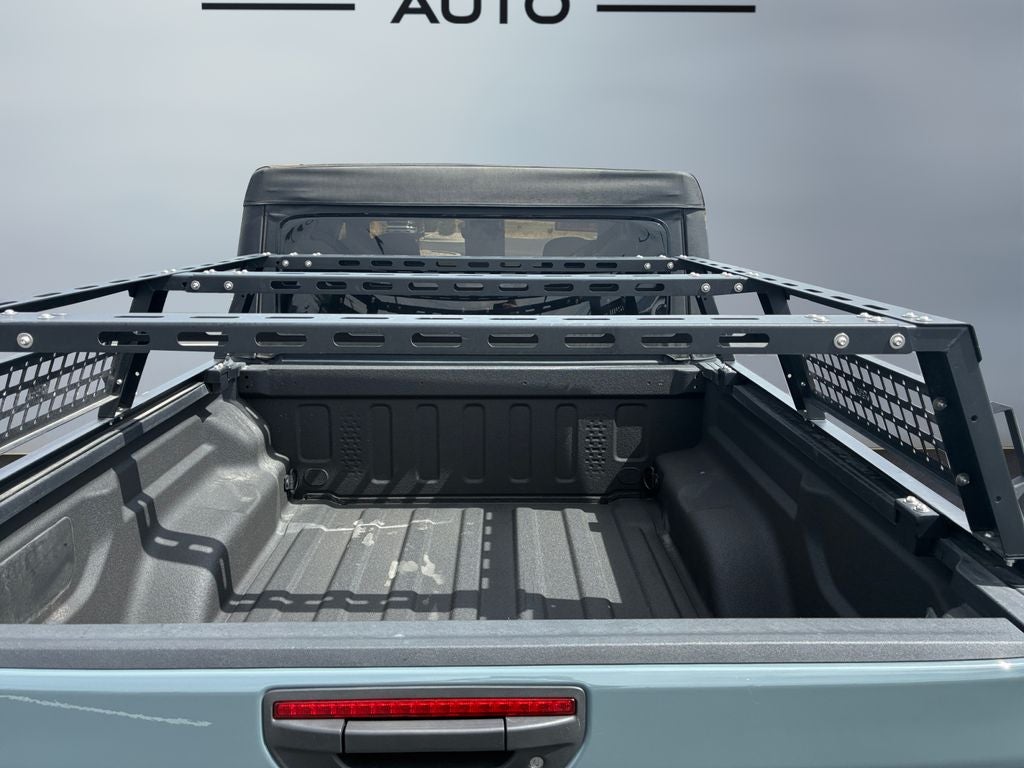 2025 Jeep Gladiator Willys