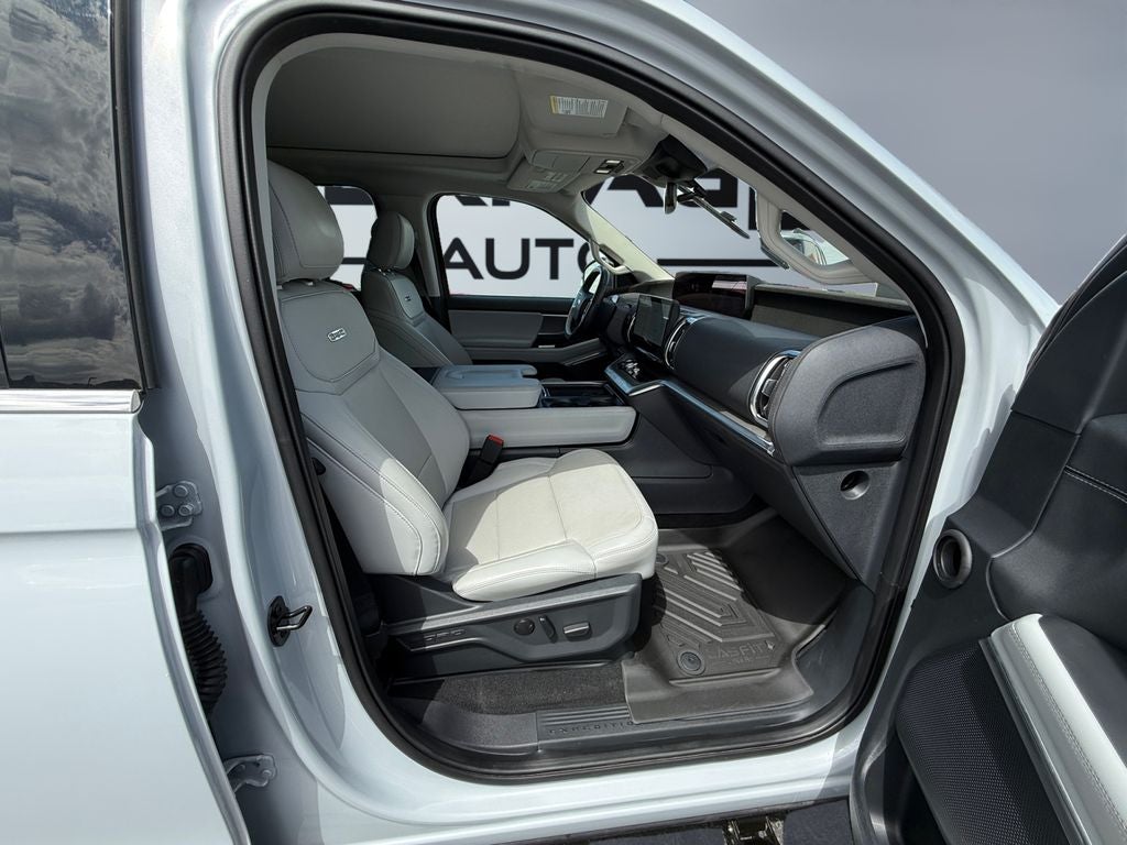 2025 Ford Expedition Platinum MAX