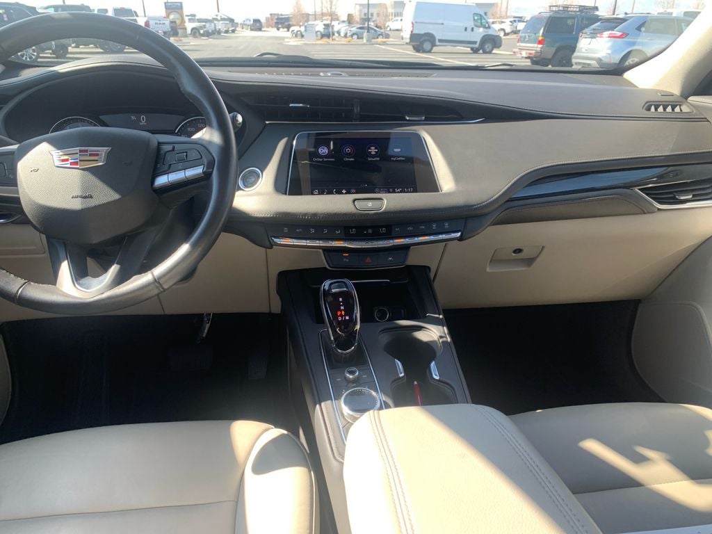 2023 Cadillac XT4 AWD Premium Luxury