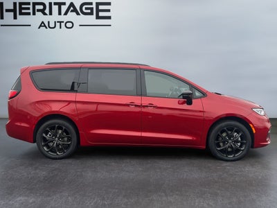 2026 Chrysler Pacifica PACIFICA SELECT AWD