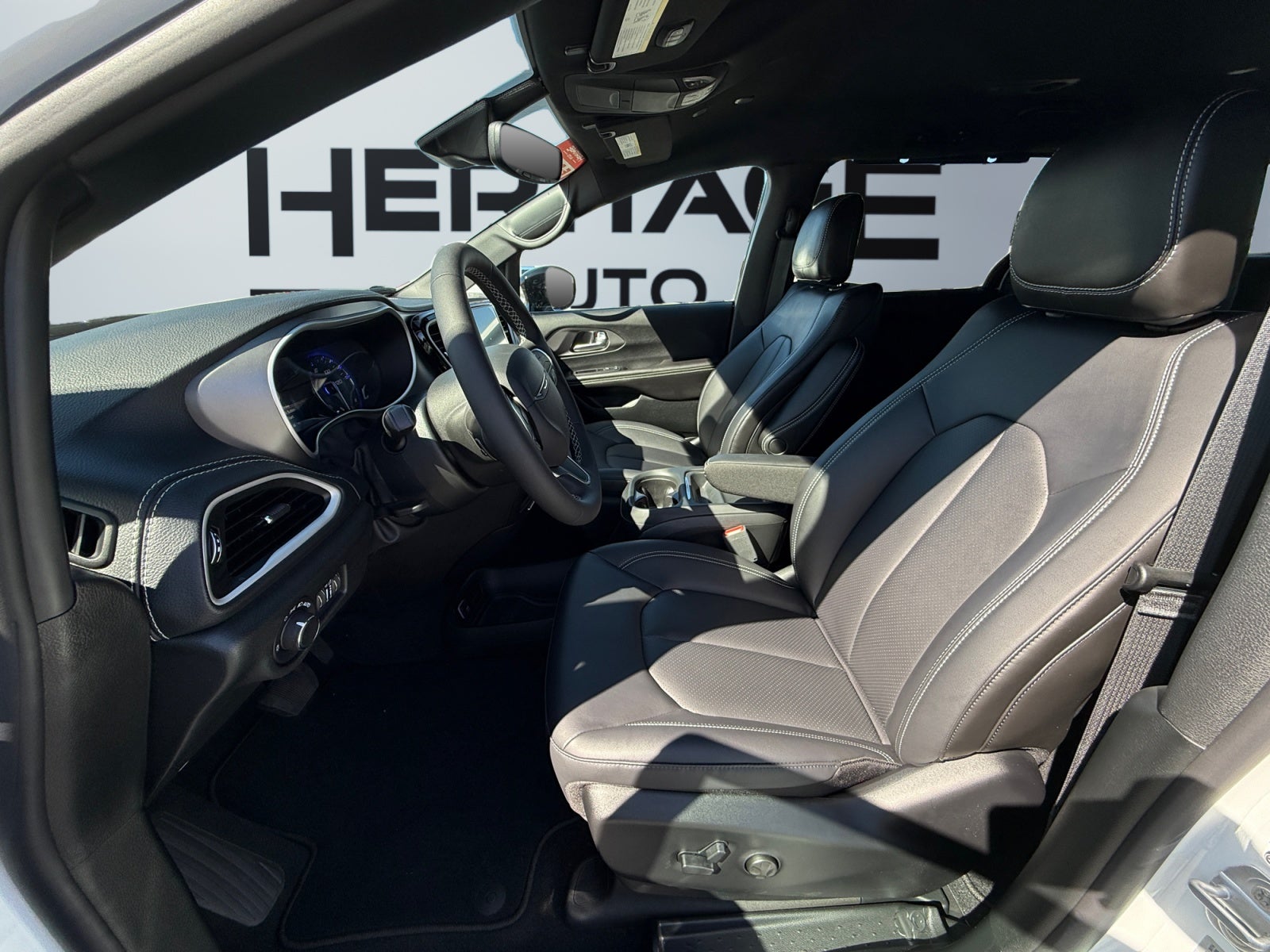2027 Chrysler Pacifica PACIFICA SELECT AWD