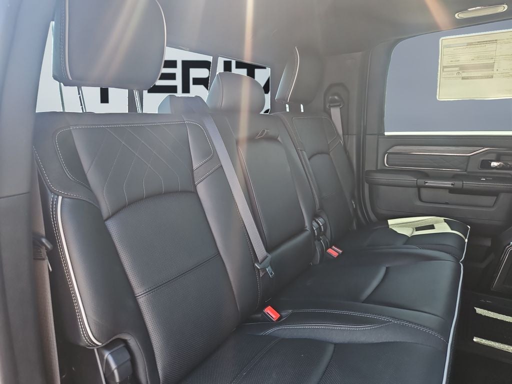 2026 RAM Ram 3500 RAM 3500 LIMITED MEGA CAB 4X4 6'4' BOX