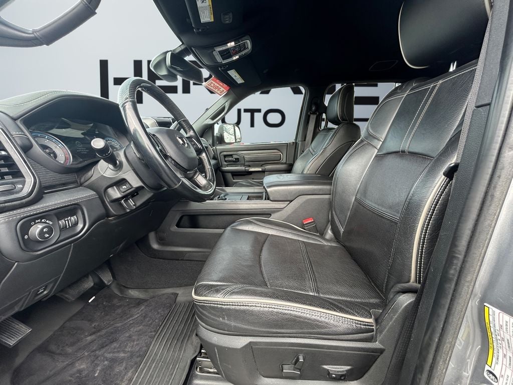 2022 RAM 3500 Limited Crew Cab 4x4 8' Box