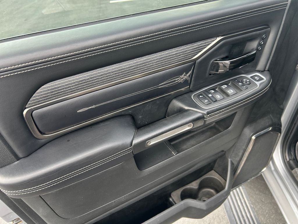 2022 RAM 3500 Limited Crew Cab 4x4 8' Box