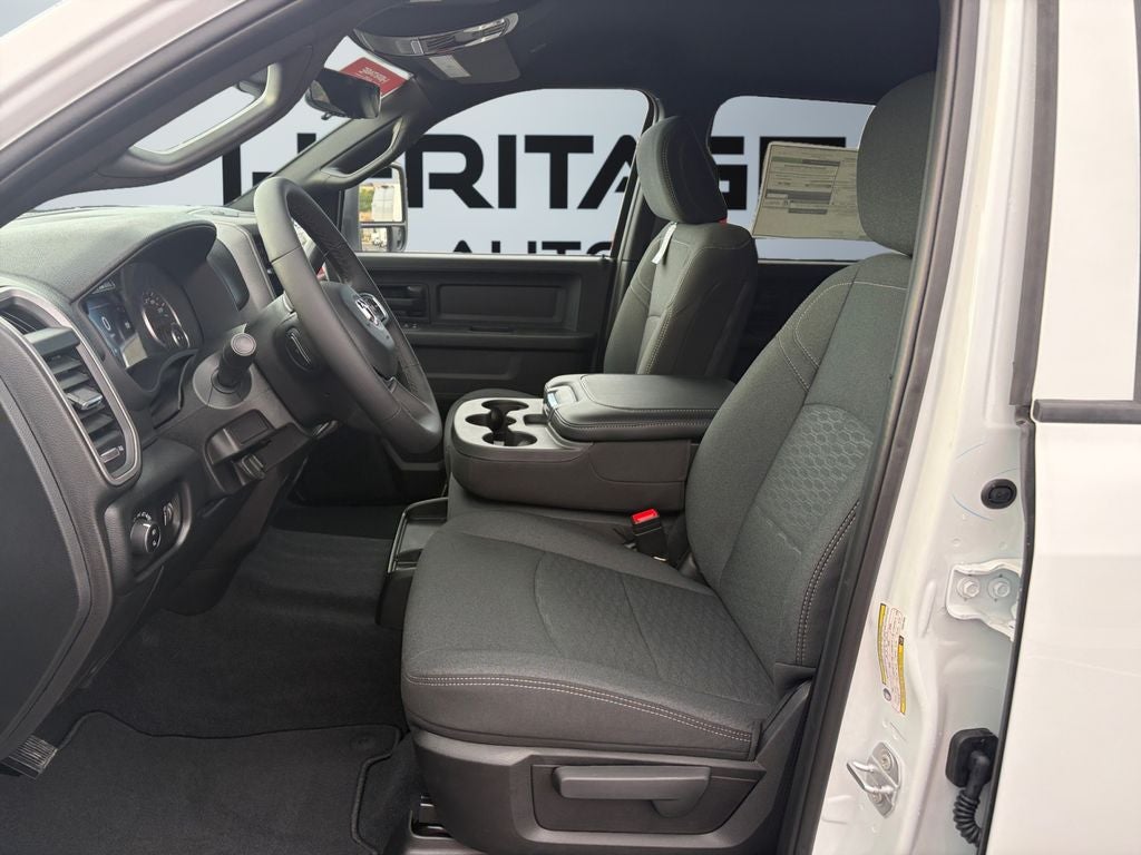 2026 RAM 3500 RAM 3500 TRADESMAN CREW CAB 4X4 8' BOX