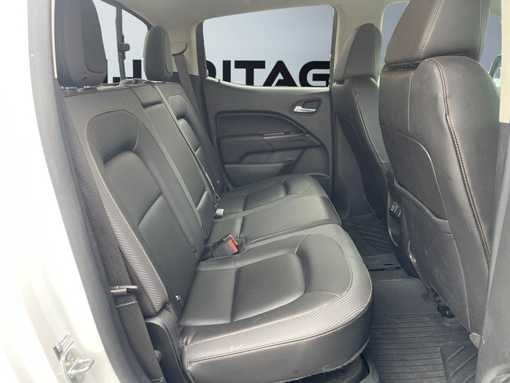 2022 GMC Canyon 4WD AT4 w/Leather