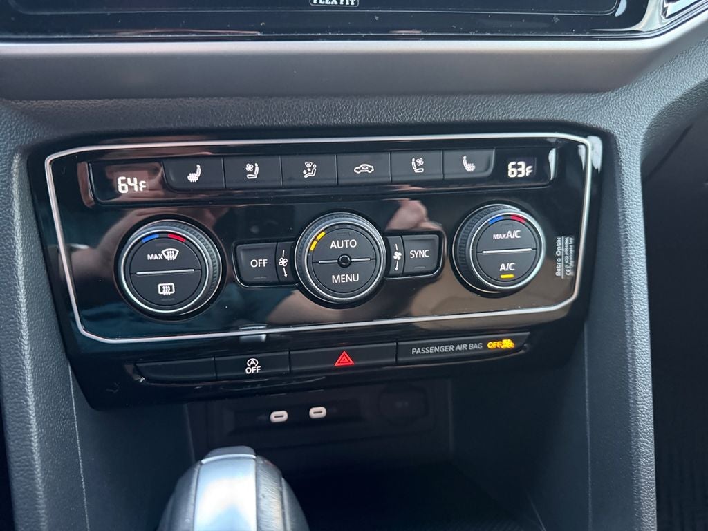 2022 Volkswagen Atlas Cross Sport 3.6L V6 SEL Premium R-Line