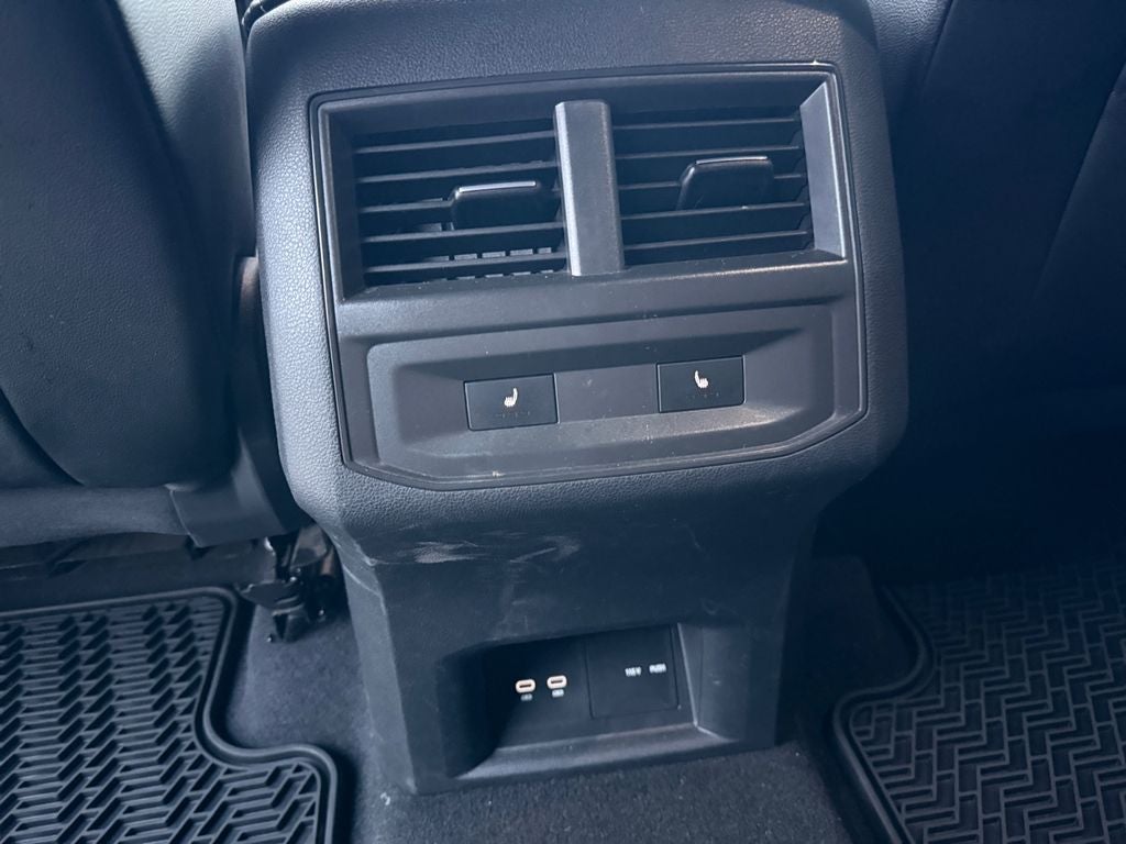 2022 Volkswagen Atlas Cross Sport 3.6L V6 SEL Premium R-Line